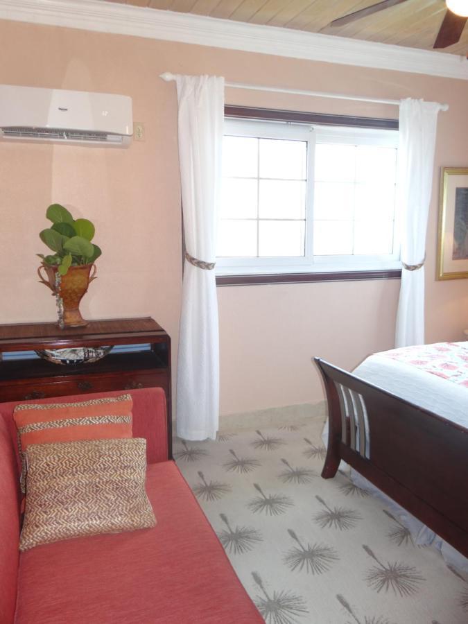 Rollezz Villas Beach Resort Old Bight Esterno foto
